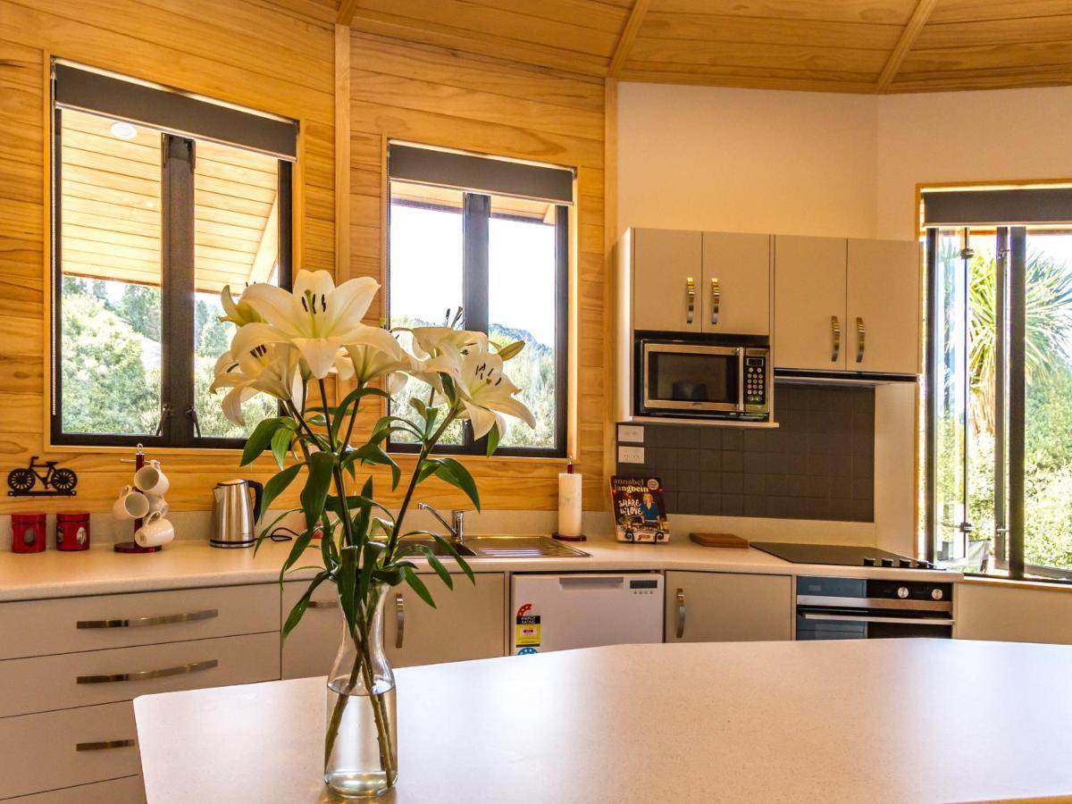 The Snowglobe - Ohakune Modern Yurt Style Chalet Eksteriør bilde