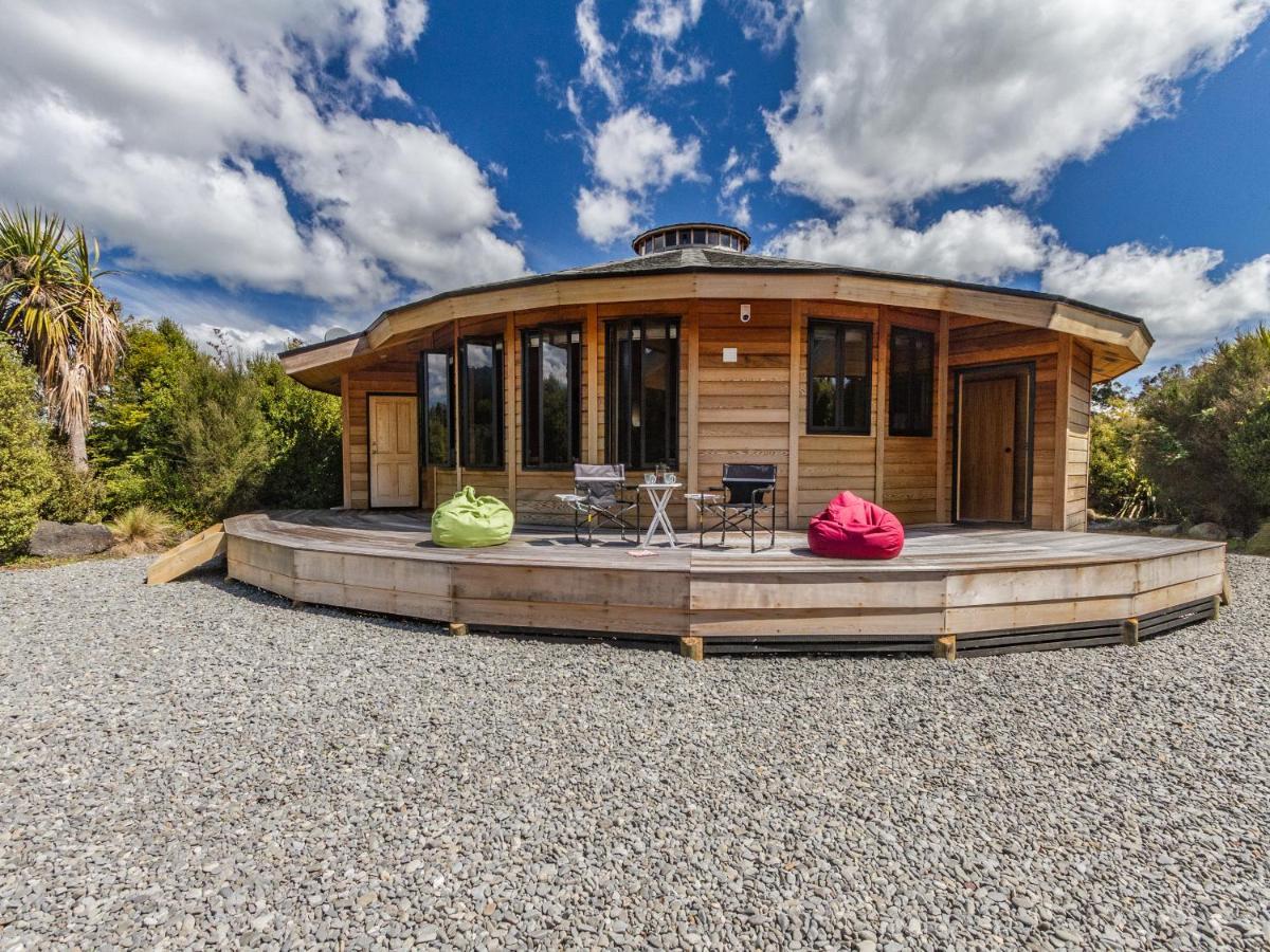 The Snowglobe - Ohakune Modern Yurt Style Chalet Eksteriør bilde