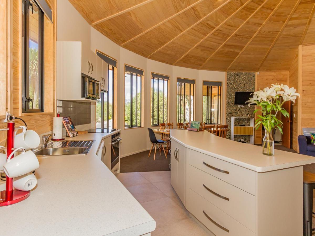 The Snowglobe - Ohakune Modern Yurt Style Chalet Eksteriør bilde